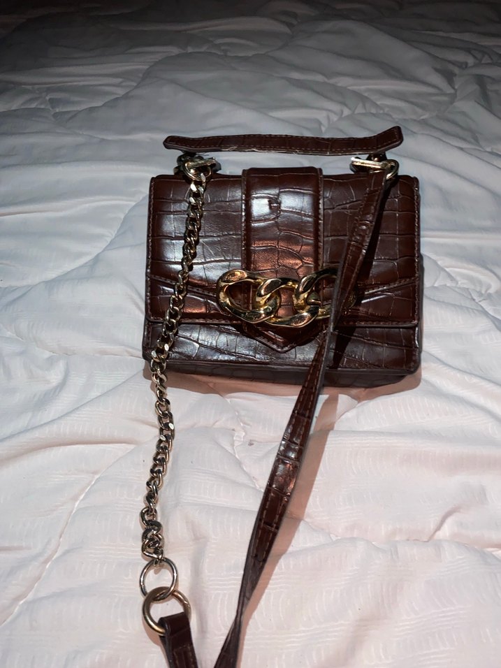Kahverengi Deri Zincir Detaylı Yılan Desenli Çanta - Görsel 2