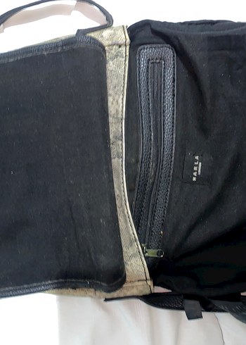 Tokalı Yılan Derisi Desenli Kadın Çanta - Görsel 3