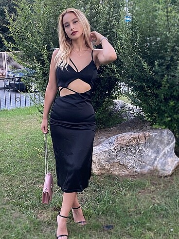 Diğer Dekolteli saten elbise