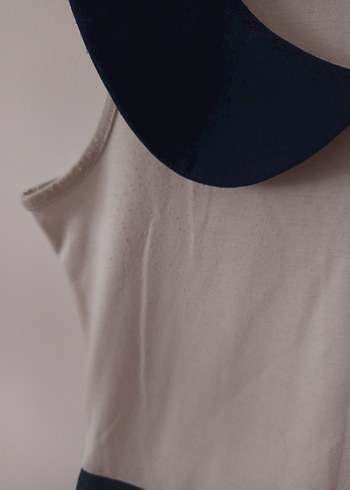 Kolsuz Yakalı Midi Elbise - Görsel 3