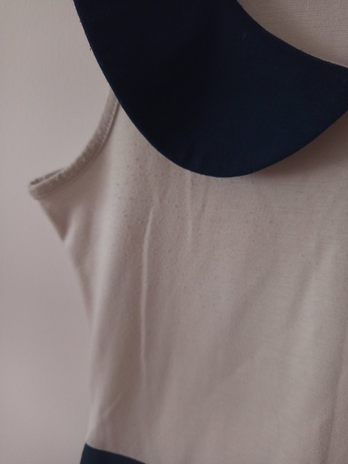 Kolsuz Yakalı Midi Elbise - Görsel 3