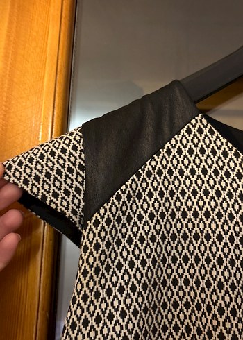 Desenli Siyah Beyaz elbise - Görsel 3