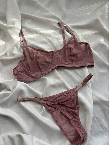 Nude bra takım