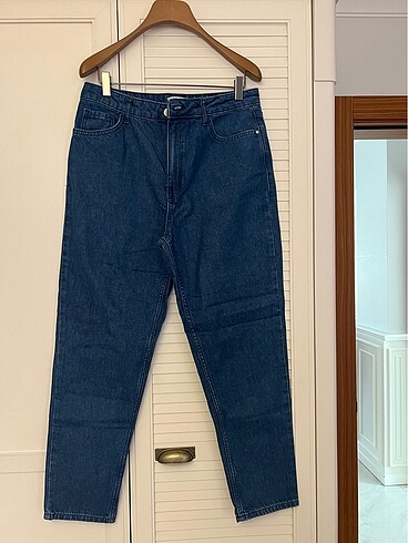 mom jean