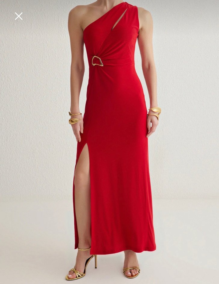 kırmızı elbise - Görsel 2