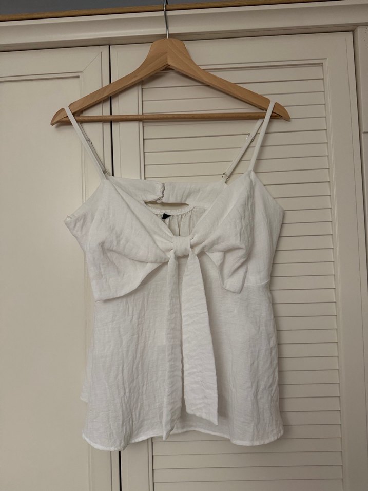 fiyonk Detaylı Bluz - Görsel 3