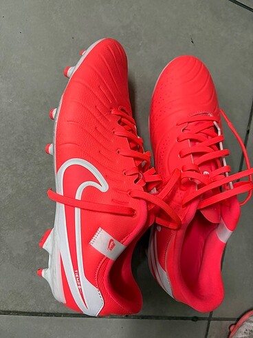 Nike tiempo krampon 43 numara