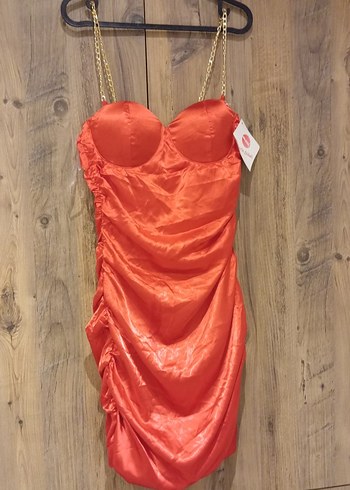 Parlak Kırmızı Drapeli Uzun Abiye Elbise - Görsel 2