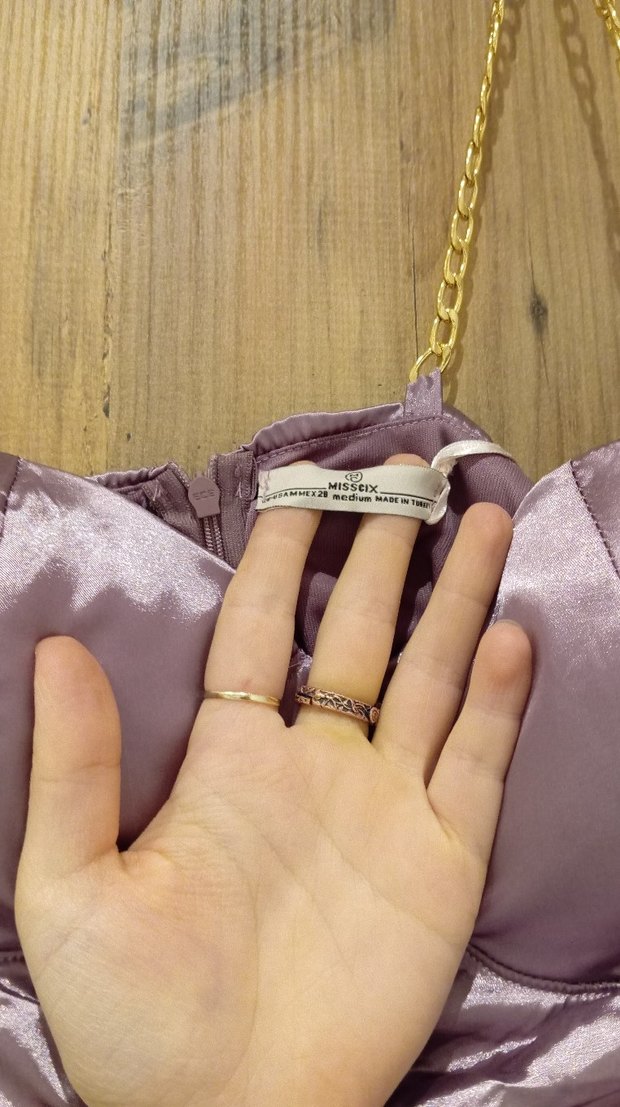 Bayan Mor Parlak Saten Zincir Askılı Elbise - Görsel 2