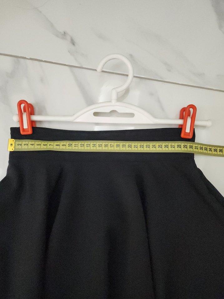 Siyah Kloş Etek - Görsel 2