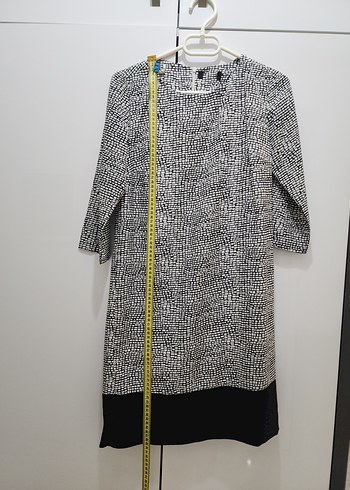 Siyah Beyaz Yuvarlak Yaka Kadın Elbise - Görsel 4