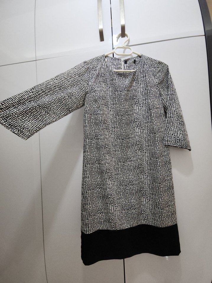 Siyah Beyaz Yuvarlak Yaka Kadın Elbise - Görsel 3