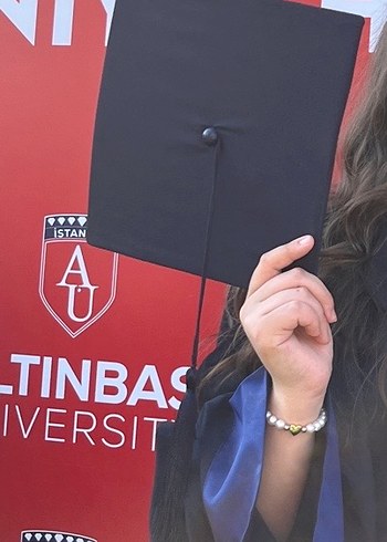 Altınbaş Üniversitesi Kep Cübbe Mezuniyet - Görsel 2