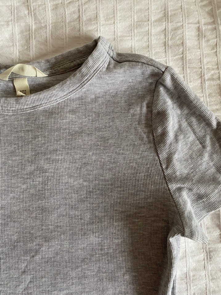 Gri Kısa Kollu Kadın Tişört - Görsel 2