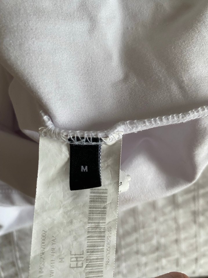 Beyaz Halter Yakalı Kadın Atlet - Görsel 2