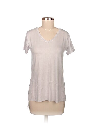 Diğer T-shirt %70 İndirimli.
