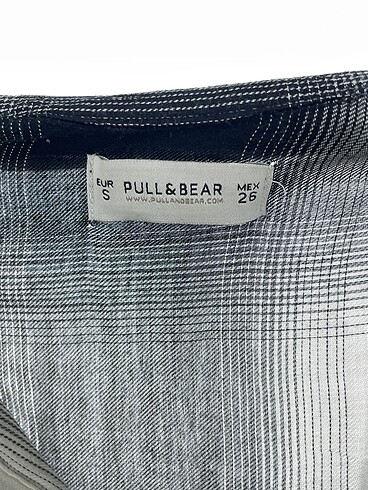 s Beden çeşitli Renk Pull and Bear Gömlek %70 İndirimli.