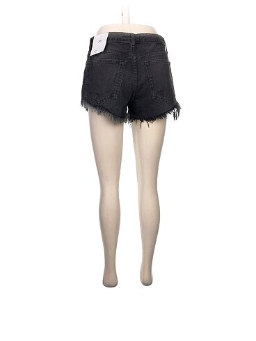 36 Beden Bershka Mini Şort %70 İndirimli.
