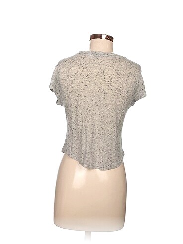 universal Beden Diğer T-shirt %70 İndirimli.