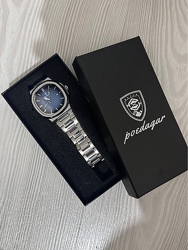 Poedagar Patek Muadil Sifir Kutusunda