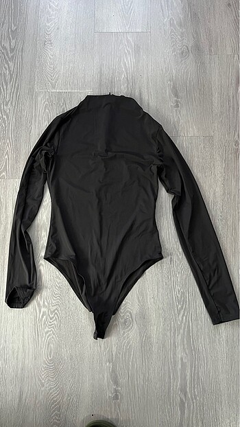 zara gri uzun kollu boğazlı body