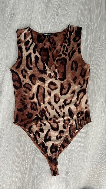 leoparlı body