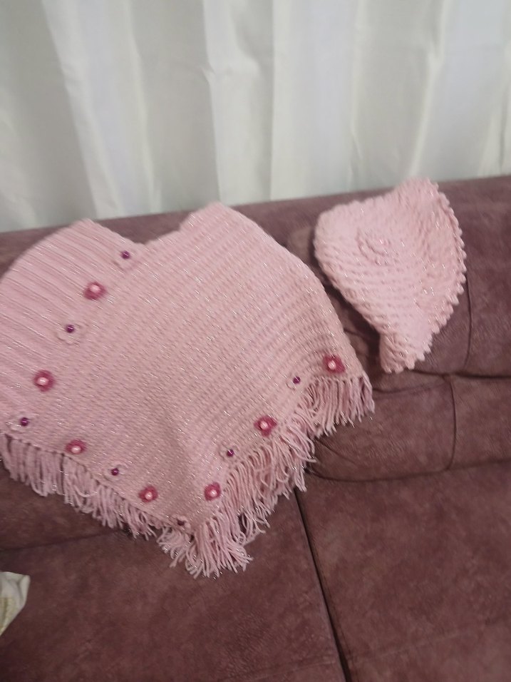 Pembe Kapüşonlu Kız Örgü Panço - Görsel 2