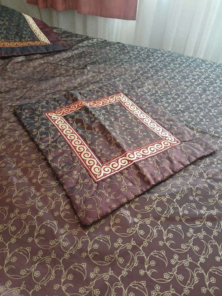 Borda renkli i Nakışlı Yatak Örtüsü - Görsel 4
