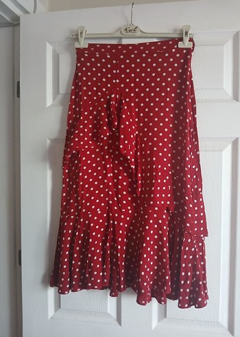 Kırmızı Puantiyeli Volanlı Midi Etek - Görsel 4