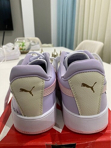 40 Beden beyaz Renk Puma Carina 40 Orjinal