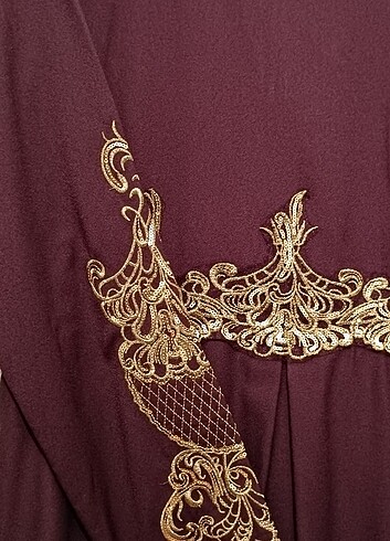 48 Beden bordo Renk KUYRUKLU TESETTÜR ELBİSE 
