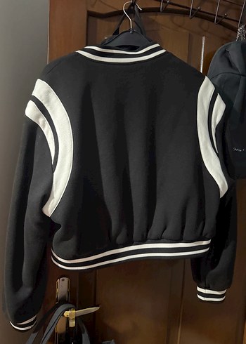 Bershka Düğmeli Siyah Kadın Bomber Ceket