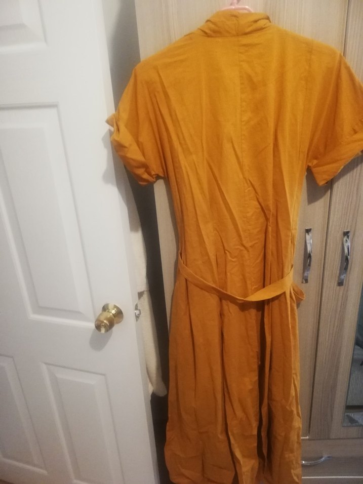 Sarı Kemerli Uzun Keten Elbise - Görsel 3