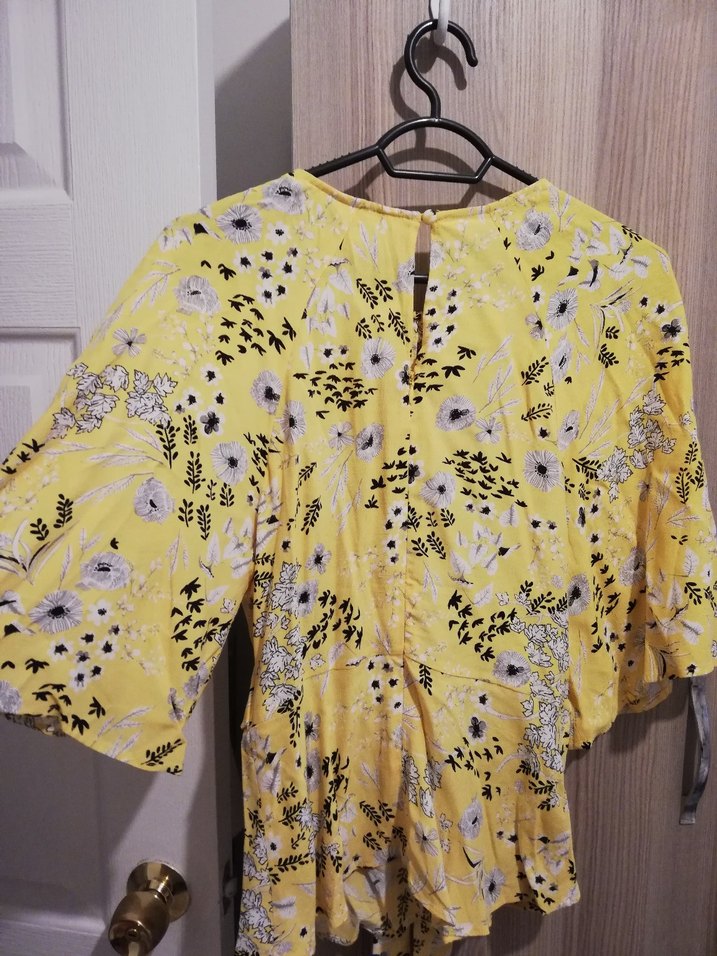 Sarı Çiçekli Bluz - Görsel 4