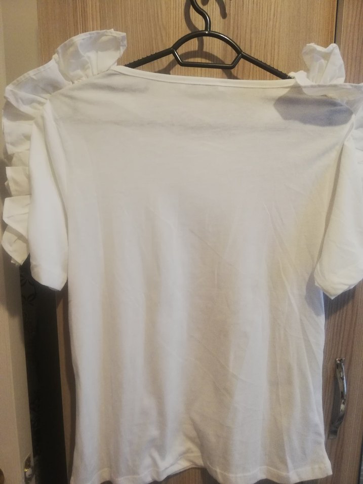 Beyaz Renkli Fırfırlı Kısa Kollu Kadın Tişört - Görsel 3