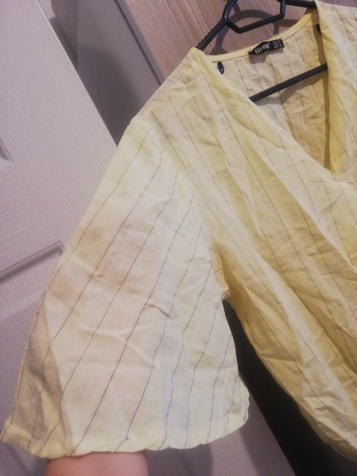 Sarı V Yakalı Keten Kadın Bluz - Görsel 2