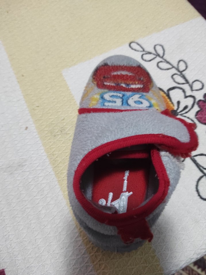 Erkek Çocuk Gri Nakışlı Sıcak Ev Terliği 26 numara - Görsel 5