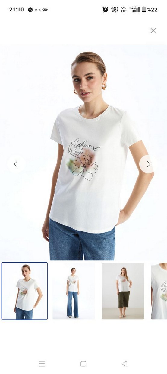 Beyaz Çiçek Baskılı Kısa Kollu Tişört - Görsel 2