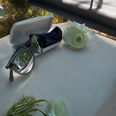 Calvin Klein CKJ752S 010