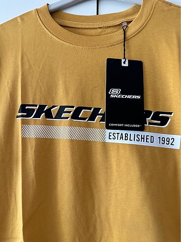 Skechers SHECHERS TSHIRT BAKMADAN GECME