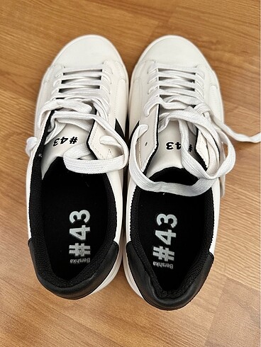 43 Beden beyaz Renk BERSHKA SNEAKERS AYAKKABI