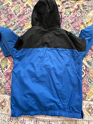 BERSHKAkapüşonlu yagmurluk