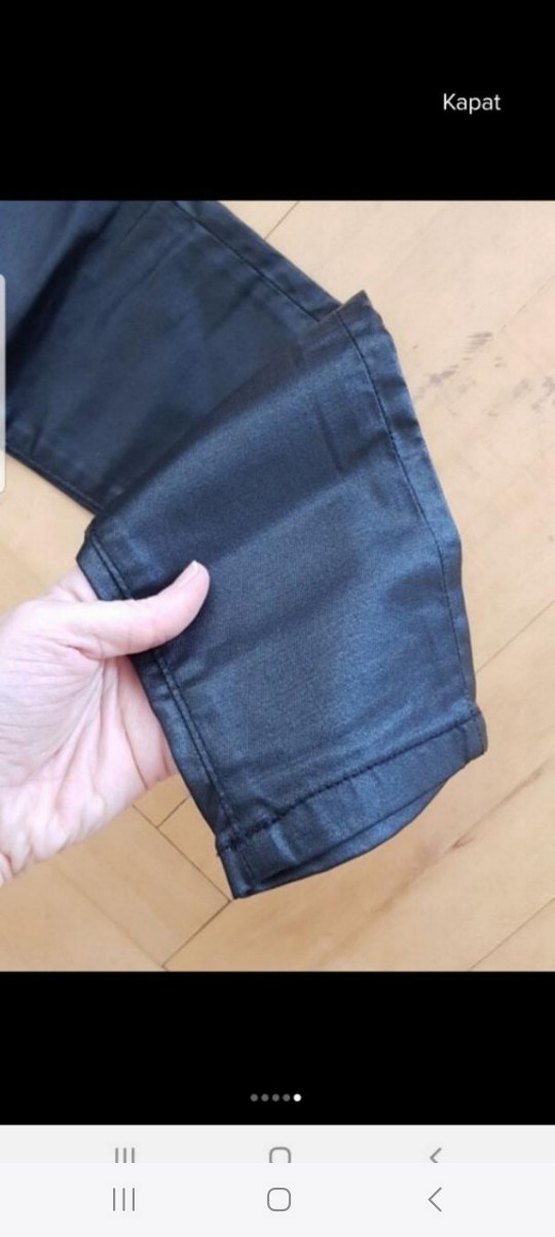 Düğmeli Siyah Baskılı Kadın Kot Pantolon - Görsel 5