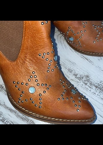 Boncuk İşlemeli Kahverengi Deri Bohem Kadın Bot - Görsel 4