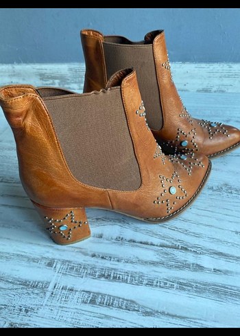 Boncuk İşlemeli Kahverengi Deri Bohem Kadın Bot - Görsel 2