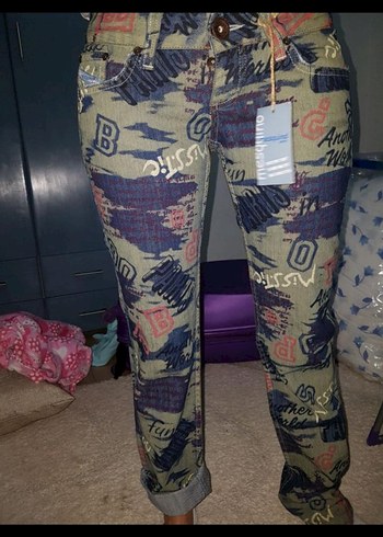 Kadın Kamuflaj Desenli Kemerli Pantolon - Görsel 2