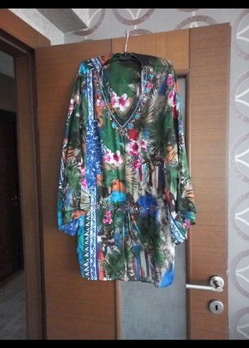 Boncuk Detaylı Renkli V Yaka Uzun Bluz - Görsel 2