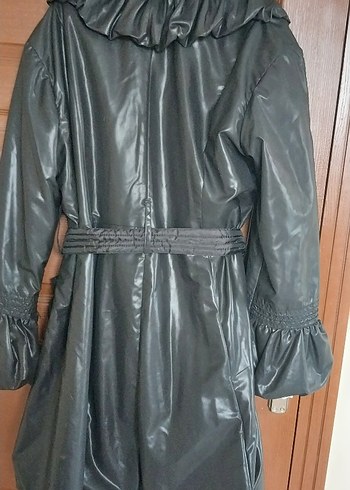 Kemerli Siyah Gotik Kadın Kabanı ölçü sorun m ama kalıbı büyük - Görsel 9