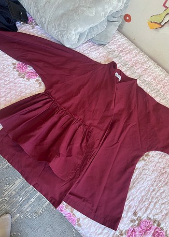 Bordo düğmesiz gömlek