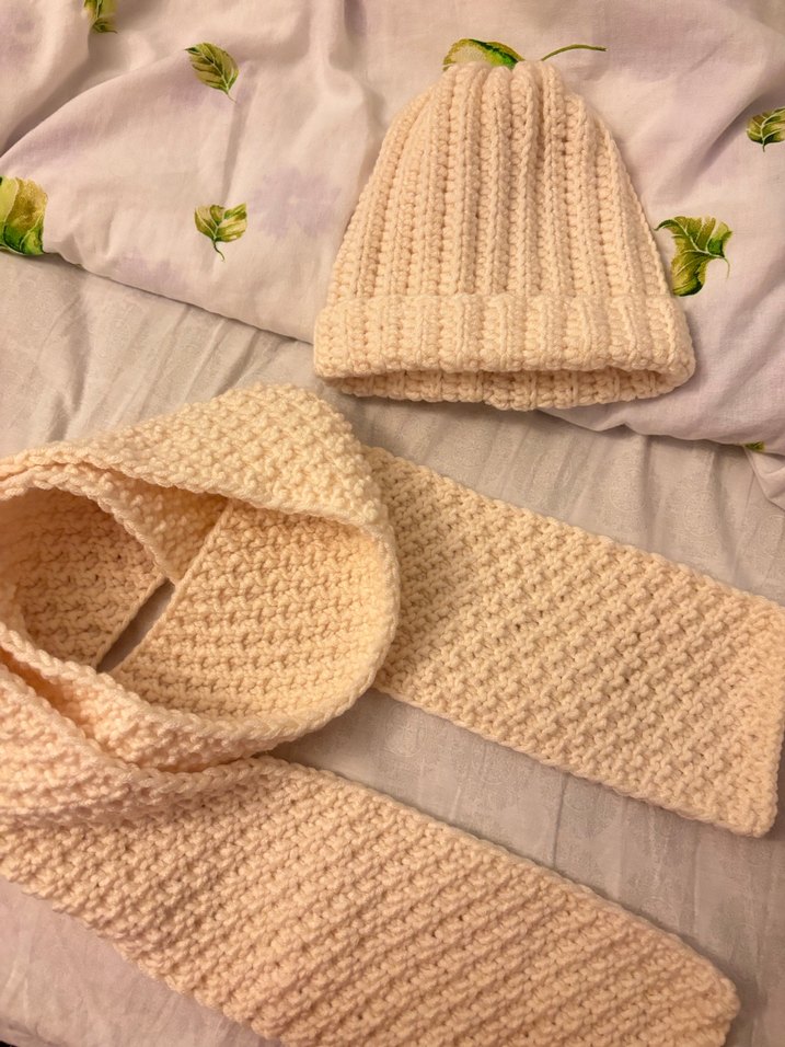 Hediye Bere ve Atkı Takımı - Görsel 2